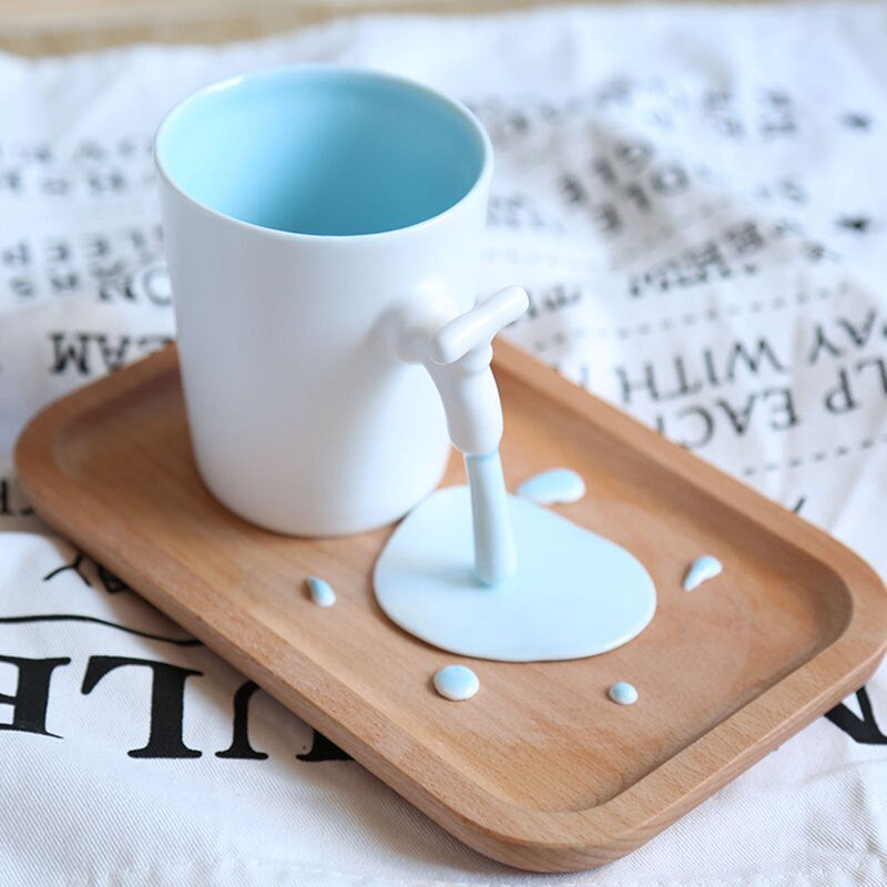 Taza de café con agua del grifo