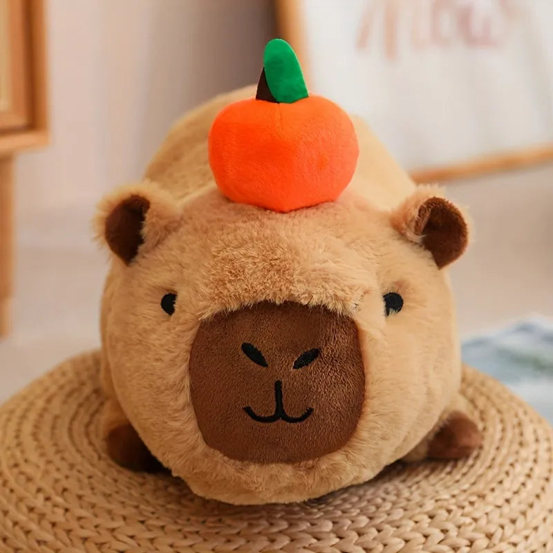 Un lindo juguete de peluche de carpincho