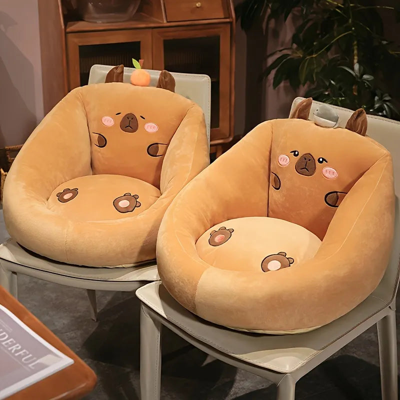 Adorable cojín de silla de capibara