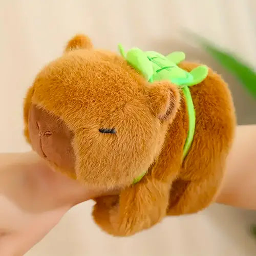 Conjunto de pulseras de peluche de capibara y tortuga