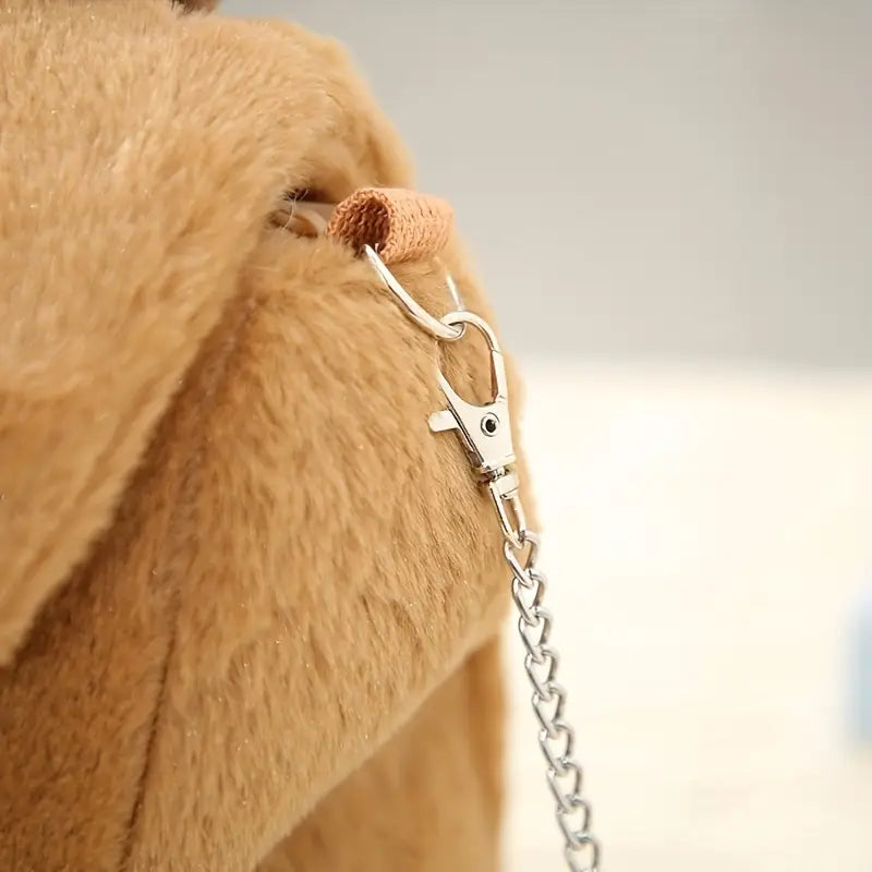 Lindo bolso bandolera de peluche de carpincho
