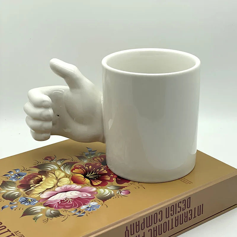 Taza artística con agarre manual