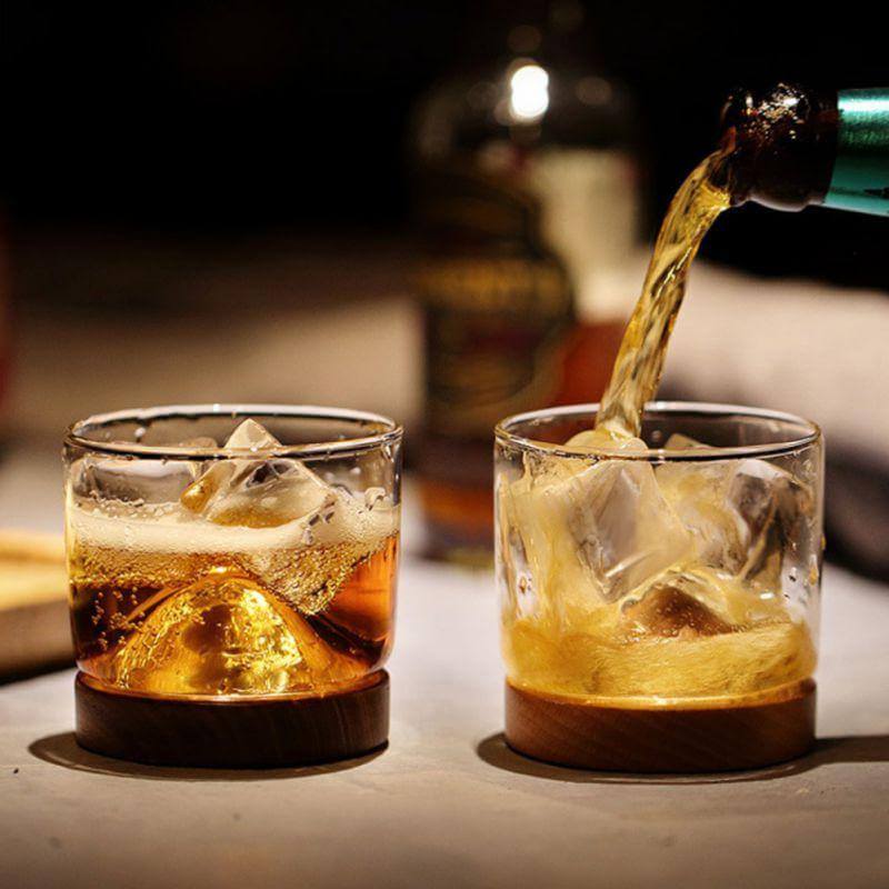 Encantador juego de vasos de whisky de montaña